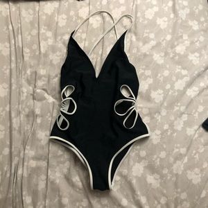 ❌donating tomorrow❌ Aerie one piece